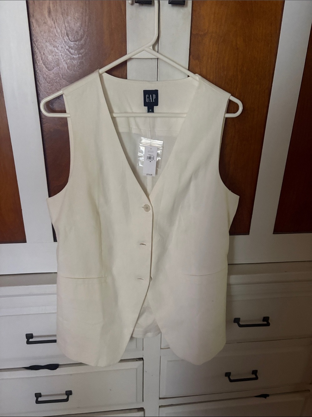 GAP Ivory Button-Front Sleeveless Vest